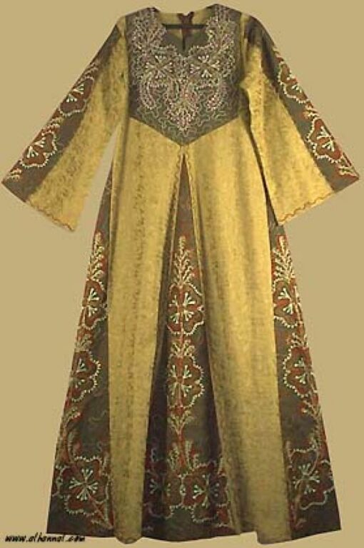 Jordanian Queen's Dress   th542