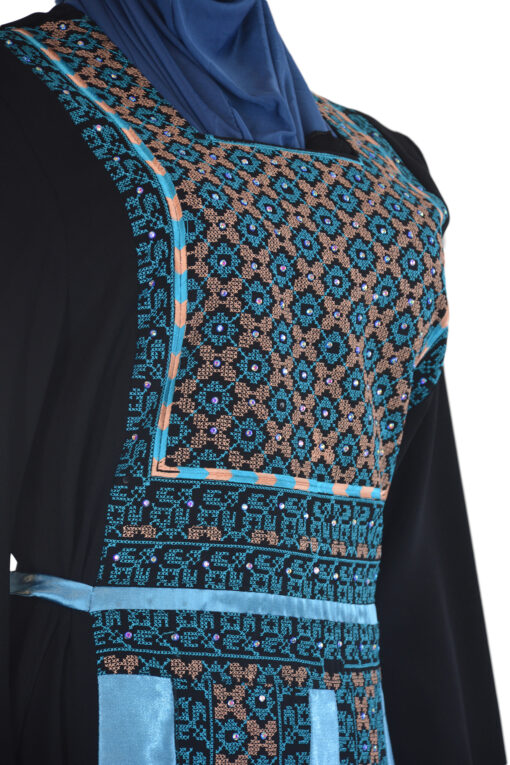 Blue-Diamond Embroidered Ghaniyah Thobe TH782 4