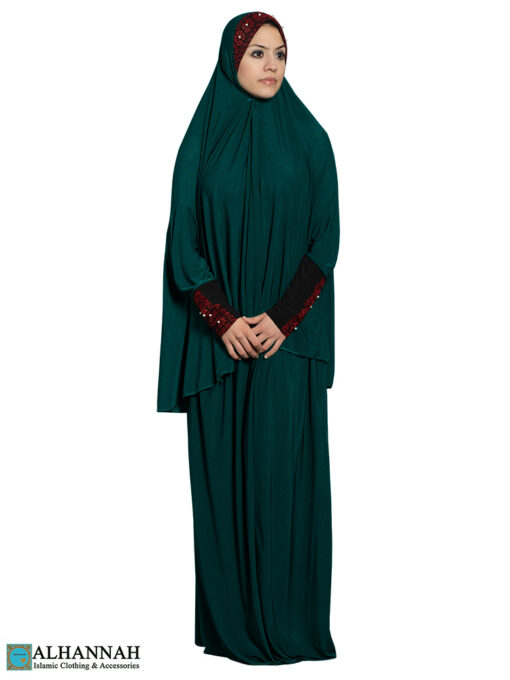 Prayer Outfit with Palestinian Embroidery in Green- 2