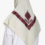 Off-White Yemeni Shemagh with Maroon Embroidery me991