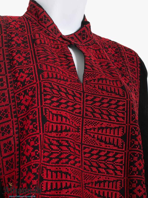 Palestinian-Thobe-with-Red-Embroidery-and-Stand-Up-Collar-Close-up-th828
